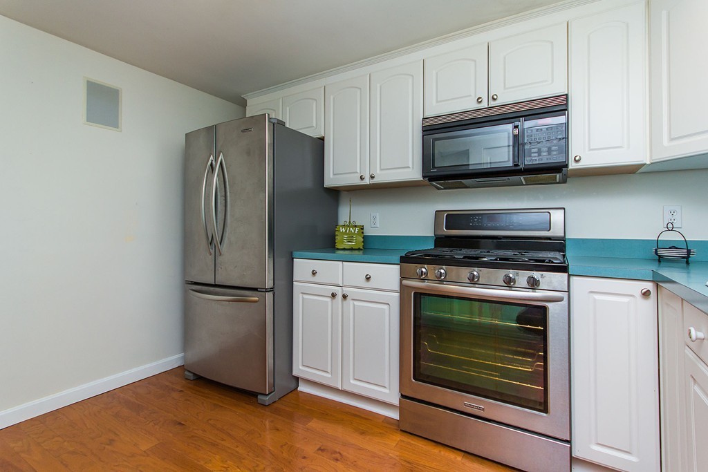 37 Wilmot Road Waltham, MA 02453 - Photo 5 of 30 Gallery Image 5