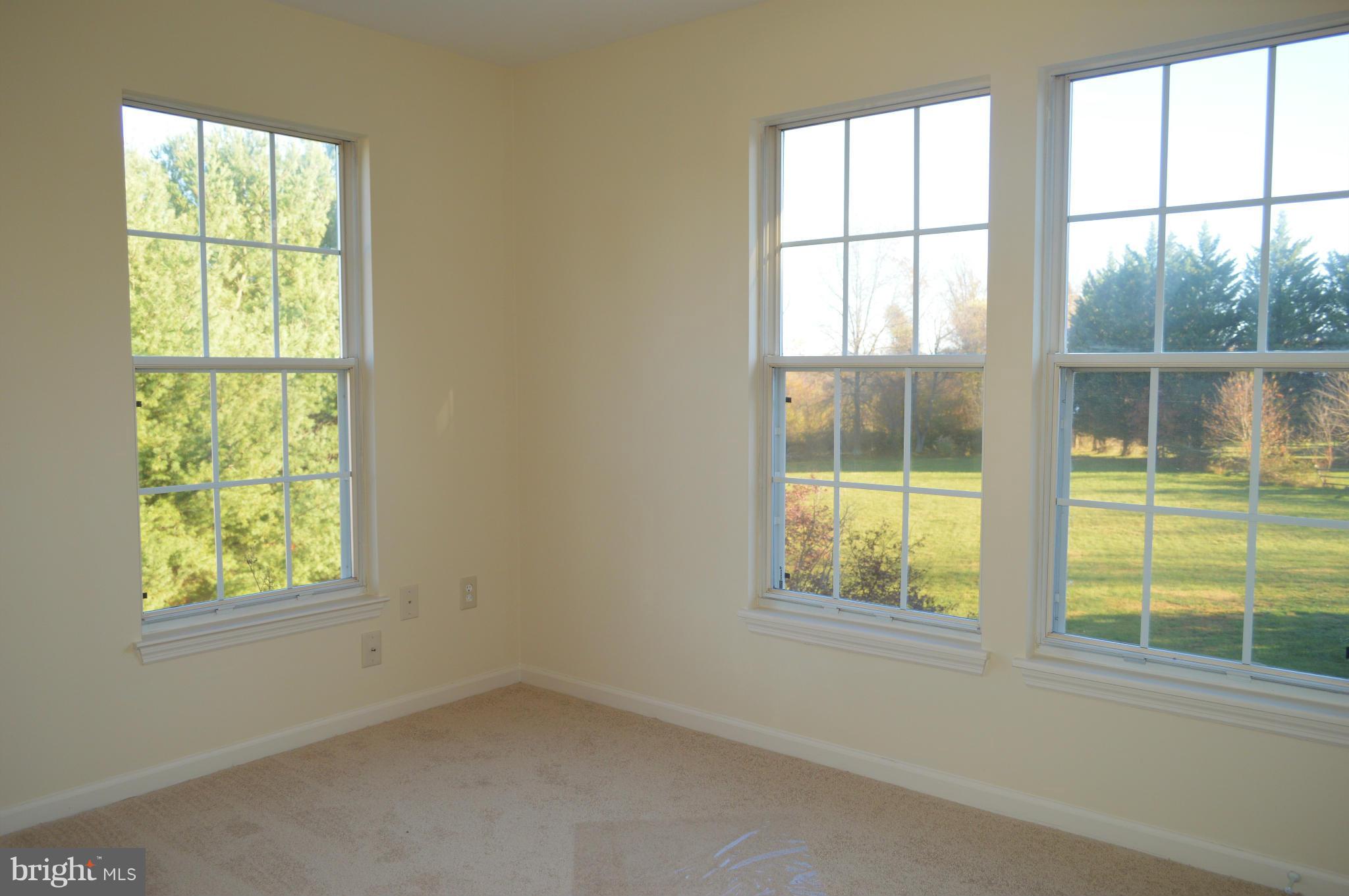 6404 Stream Valley Way Gaithersburg, MD 20882 - Photo 19 of 30 Bedroom 3