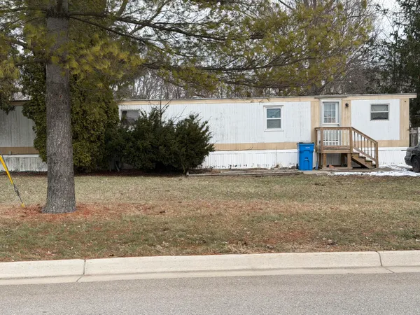 $149,900 | 29 Broughton Street, Quincy, MI 49082