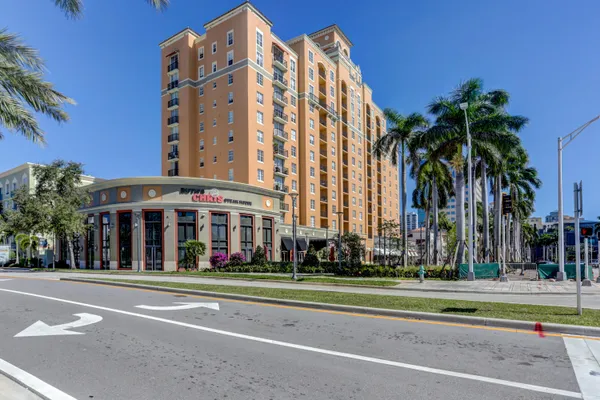 $3,000 | 630 South Sapodilla Avenue, Unit 112, West Palm Beach, FL 33401