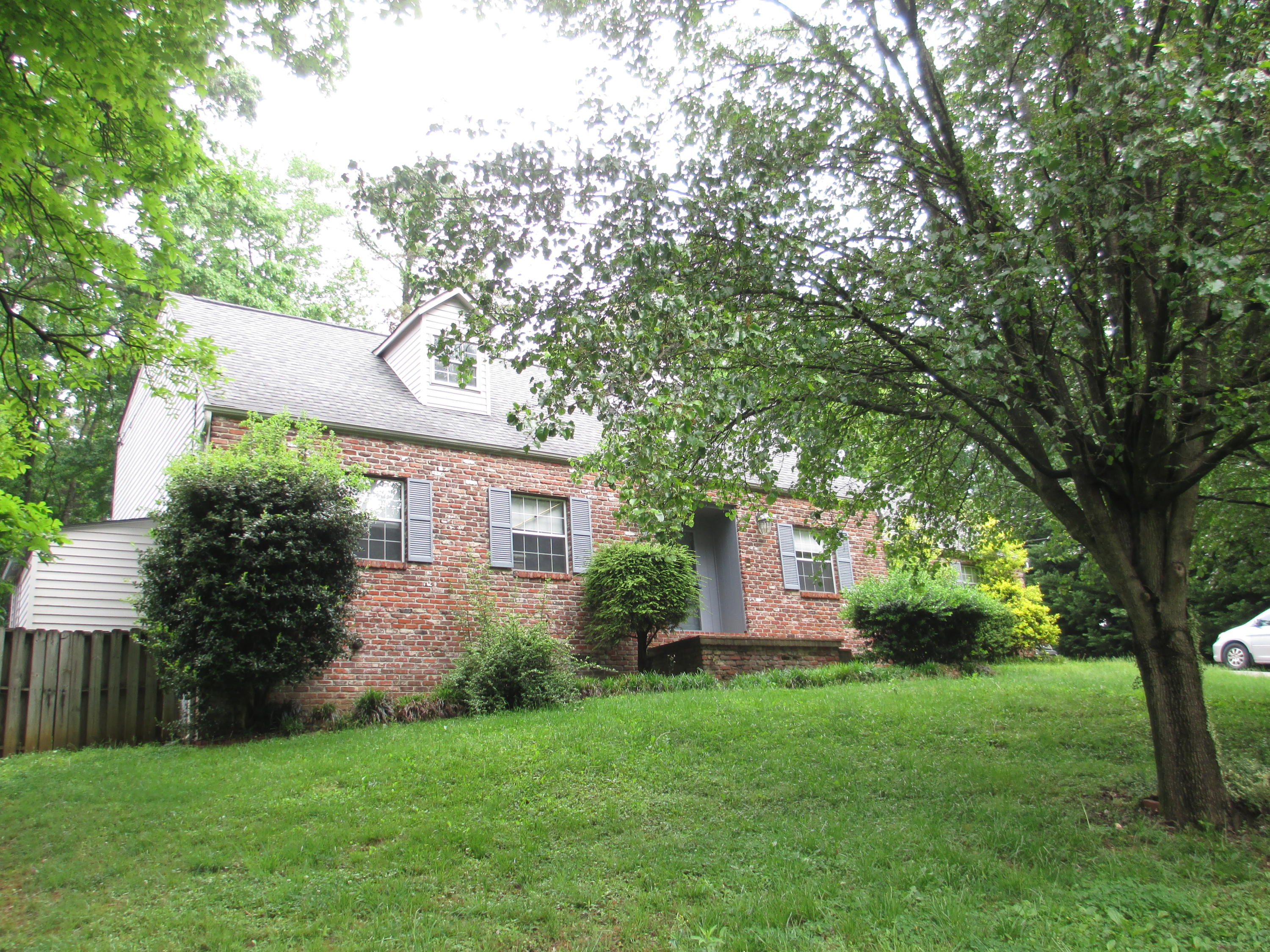 1111 Rain Tree Road Knoxville, TN 37923 - Photo 14 of 14 2016-04-28 21.47.27