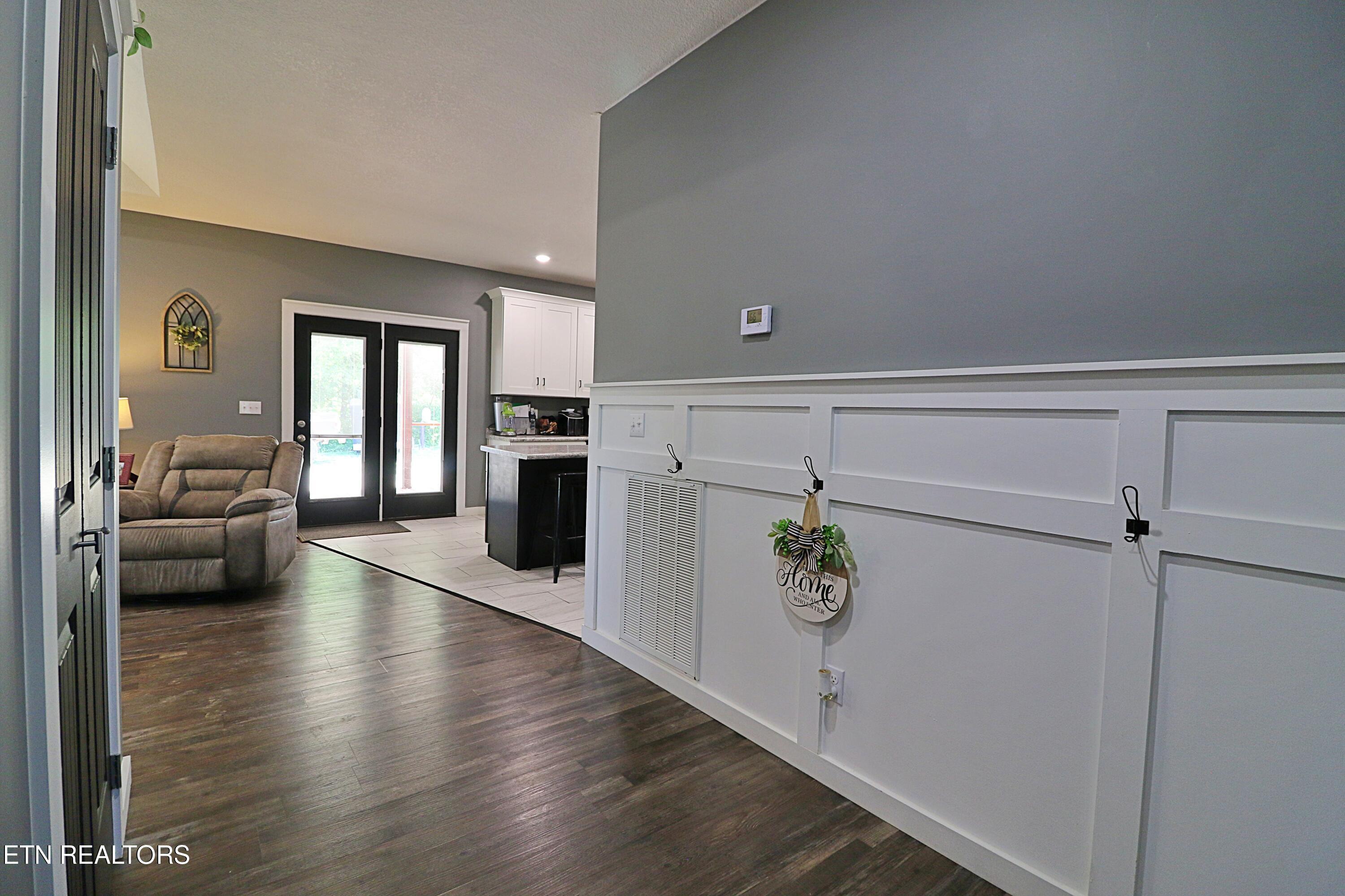 301 Lowin Fields Pvt Road Winfield, TN 37892 - Photo 6 of 49 094A3589