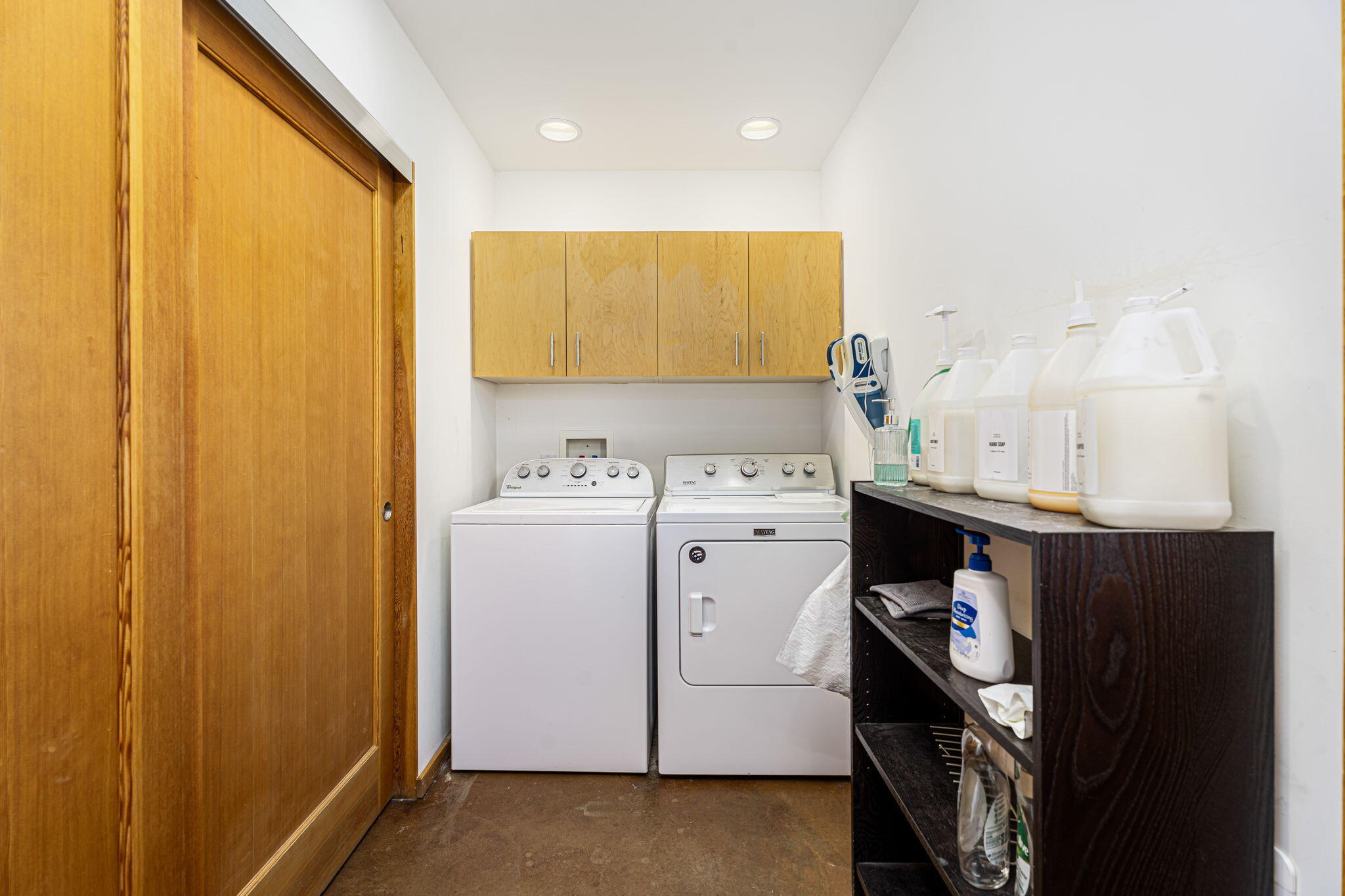 1776 Sunview Avenue Joshua Tree, CA 92252 - Photo 34 of 55 a utility room with dryer and washer