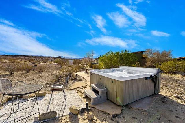 $1,195,000 | 1776 Sunview Avenue, Joshua Tree, CA 92252