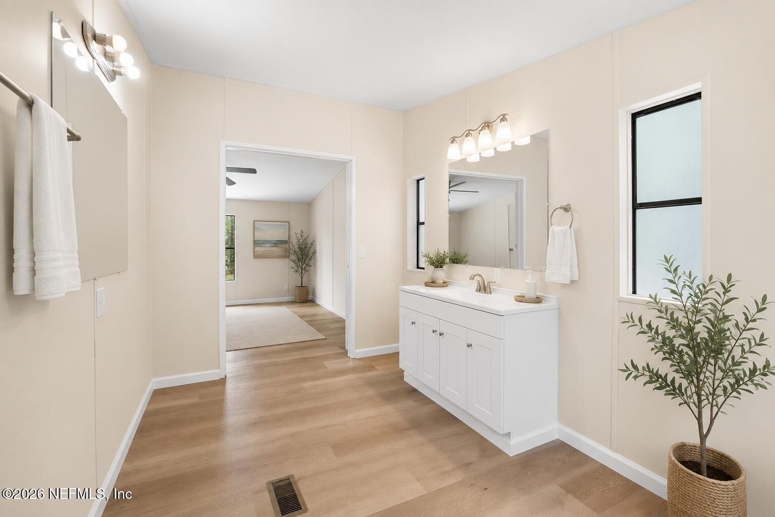85110 Theresa Road Yulee, FL 32097 - Photo 10 of 43 13_Staged_Bathroom_Alternate