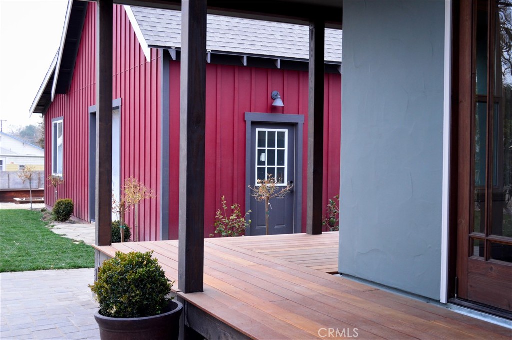 518 Hawley Street Templeton, CA 93465 - Photo 3 of 7 front view of a house