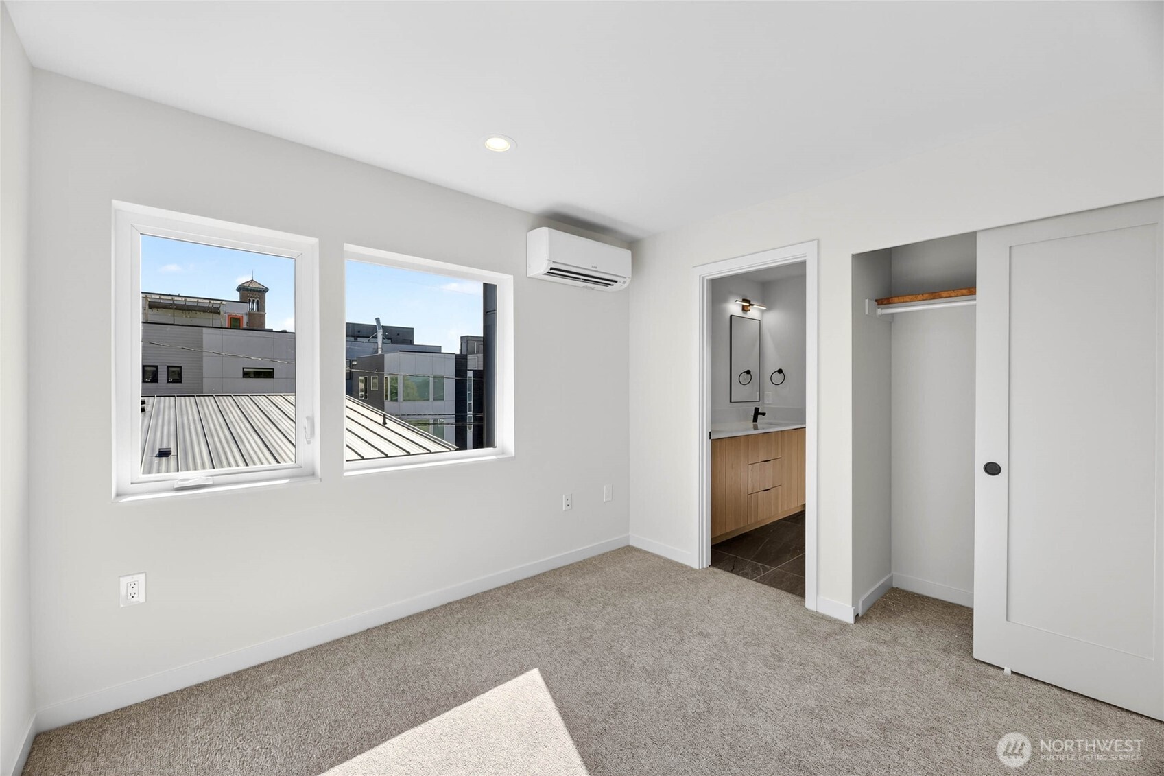 4144 44th Avenue Southwest Seattle, WA 98116 - Photo 22 of 35