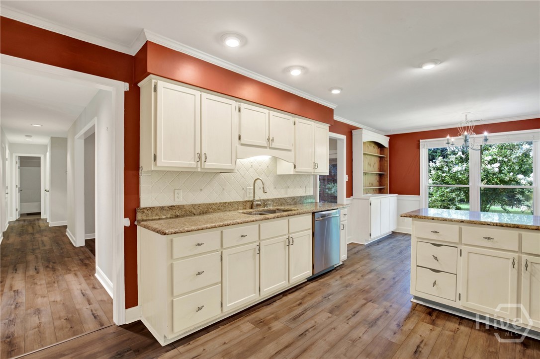 421 Rendant Avenue Savannah, GA 31419 - Photo 11 of 41