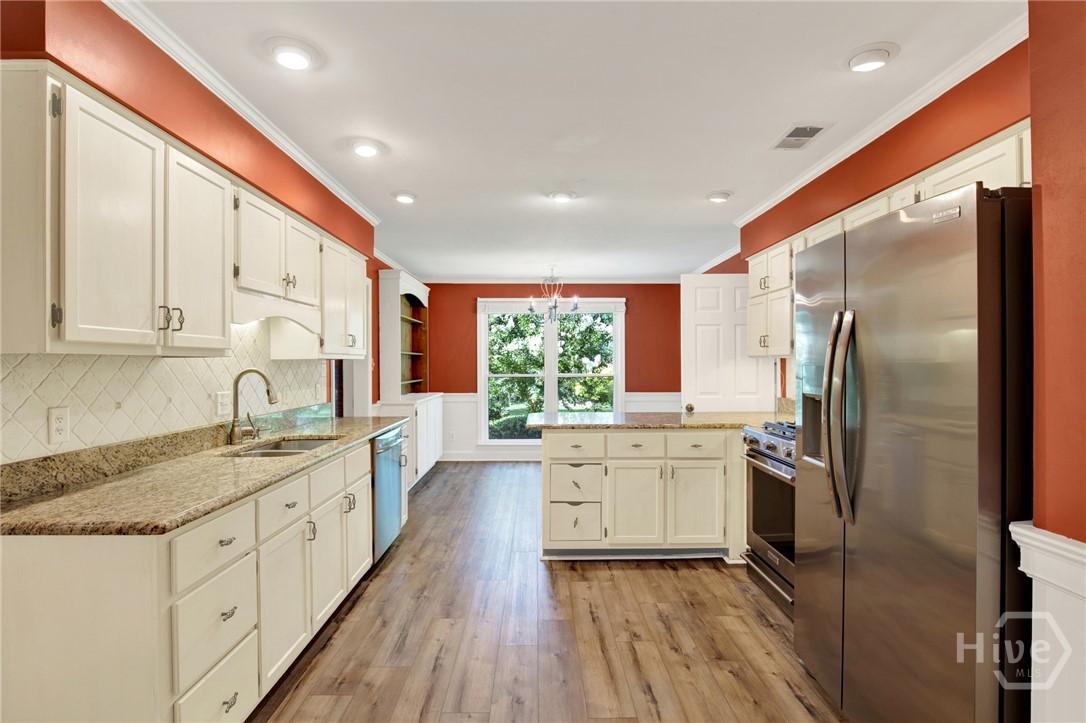 421 Rendant Avenue Savannah, GA 31419 - Photo 10 of 41