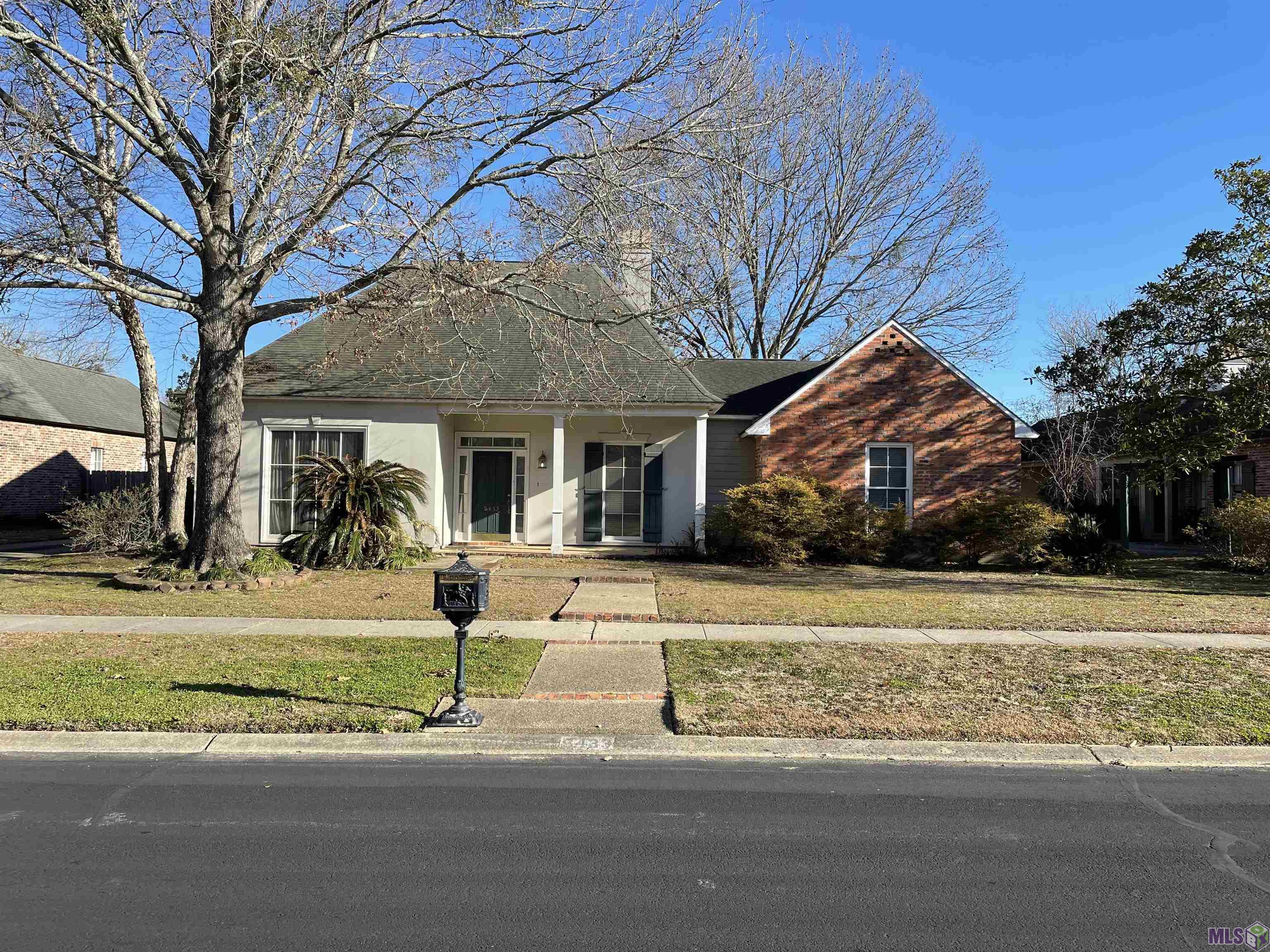 5433 North Pointer Court Baton Rouge, LA 70808 - Photo 1 of 14 front Elevation