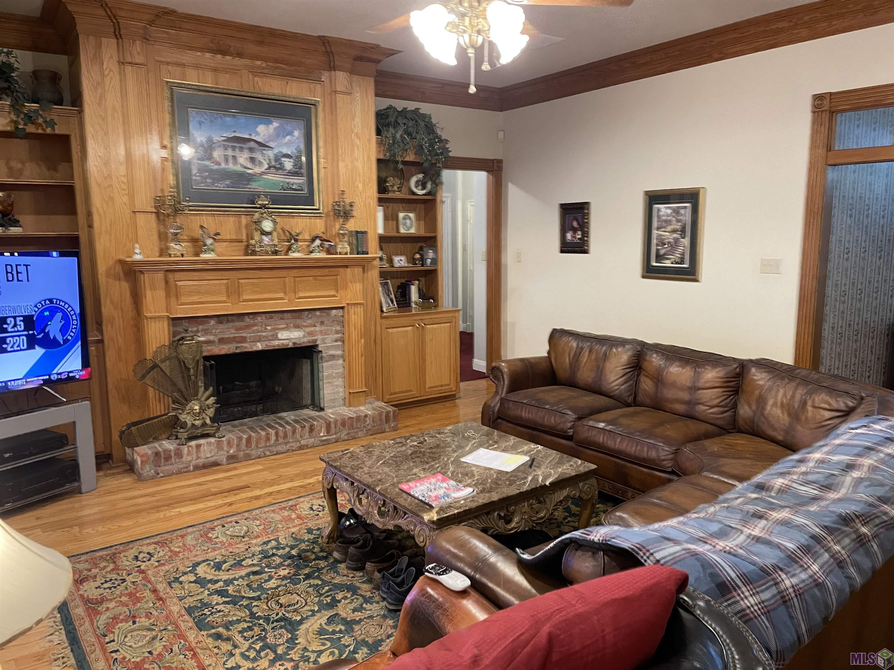 5433 North Pointer Court Baton Rouge, LA 70808 - Photo 3 of 14 living room