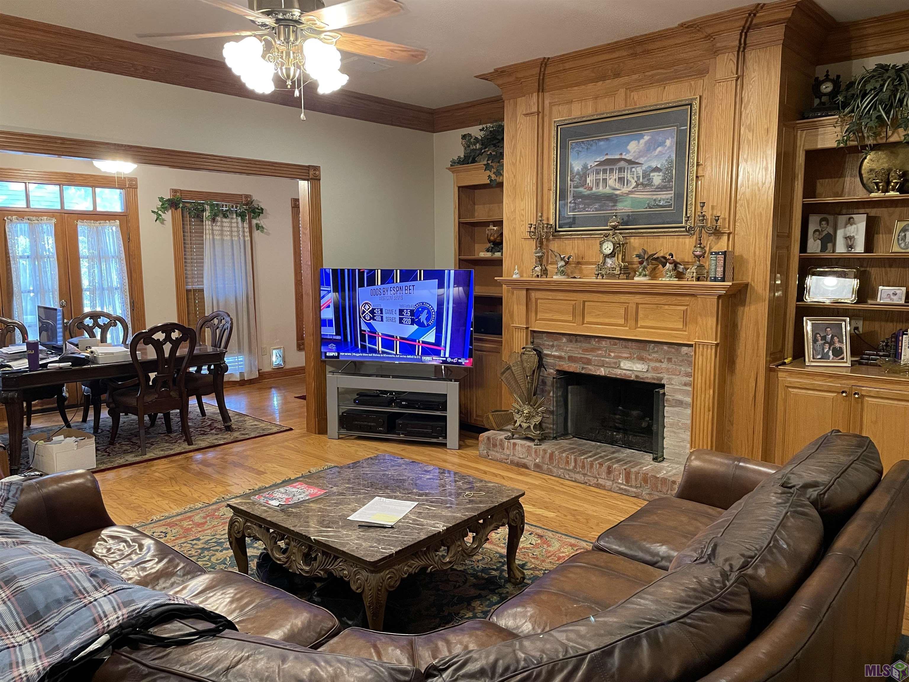 5433 North Pointer Court Baton Rouge, LA 70808 - Photo 4 of 14 living room