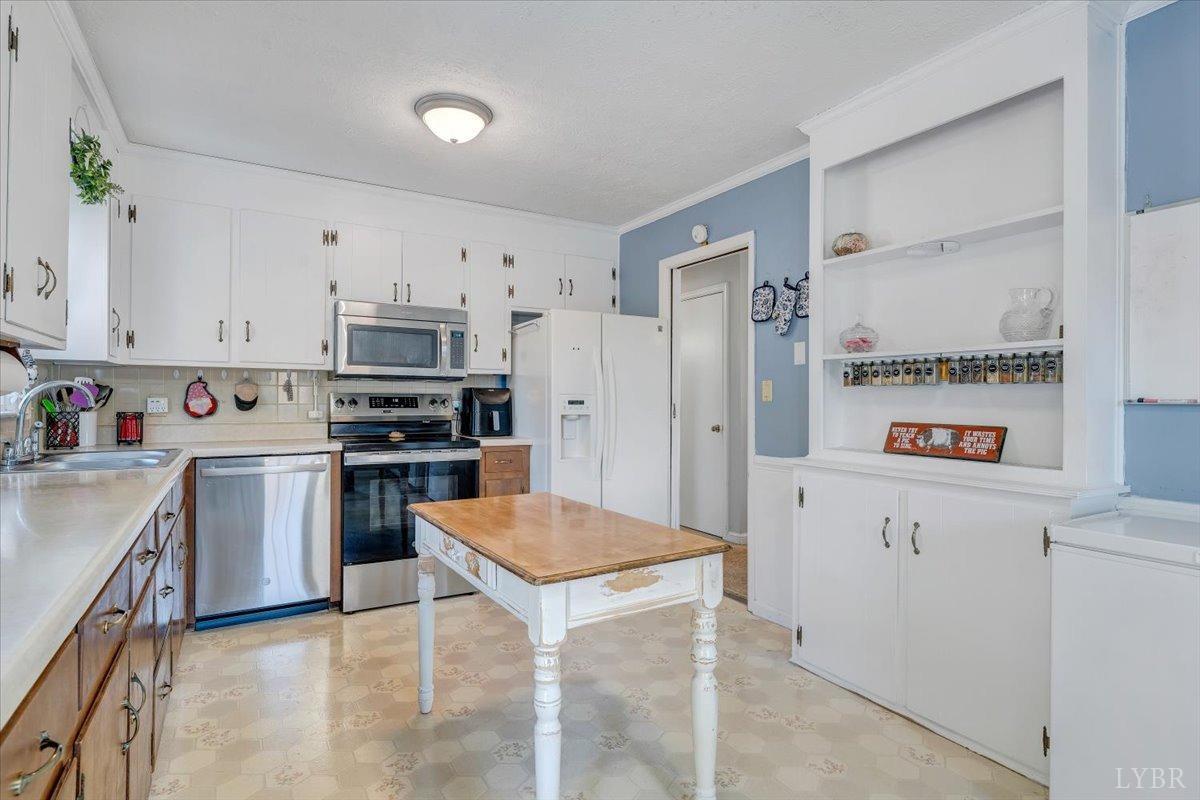 543 Charldon Road Lynchburg, VA 24501 - Photo 7 of 58