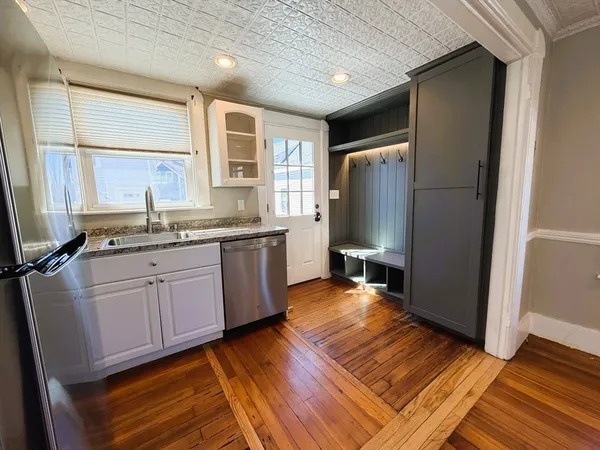 $1,200,000 | 481 Humphrey Street, Swampscott, MA 01907