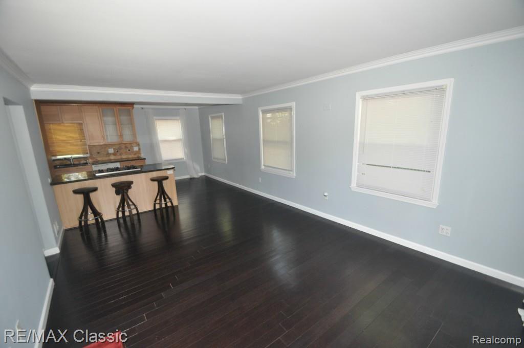 4407 West 14 Mile Road Royal Oak, MI 48073 - Photo 2 of 15