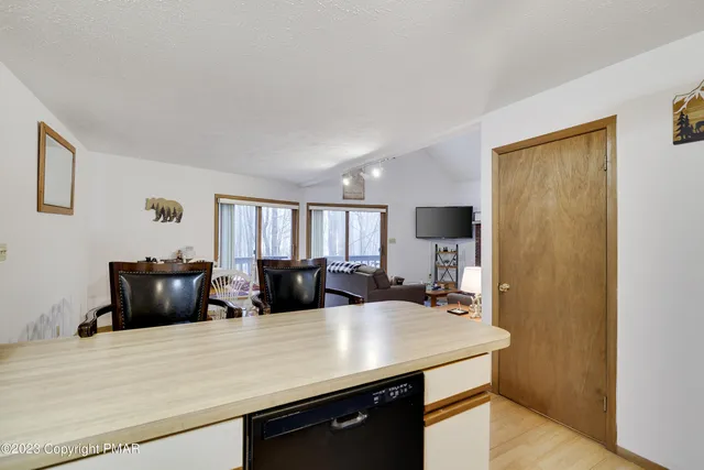 $2,000 | 4204 Hickory Road, Tobyhanna, PA 18466