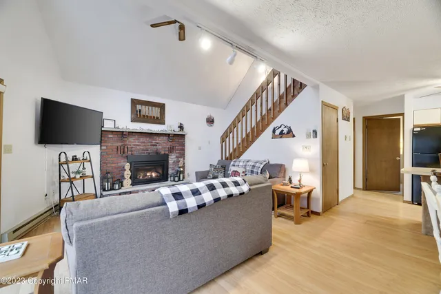 $2,000 | 4204 Hickory Road, Tobyhanna, PA 18466