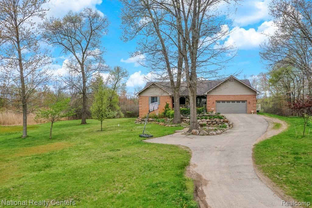 1637 Rowe Road Milford, MI 48380 - Photo 32 of 40 2.jpg
