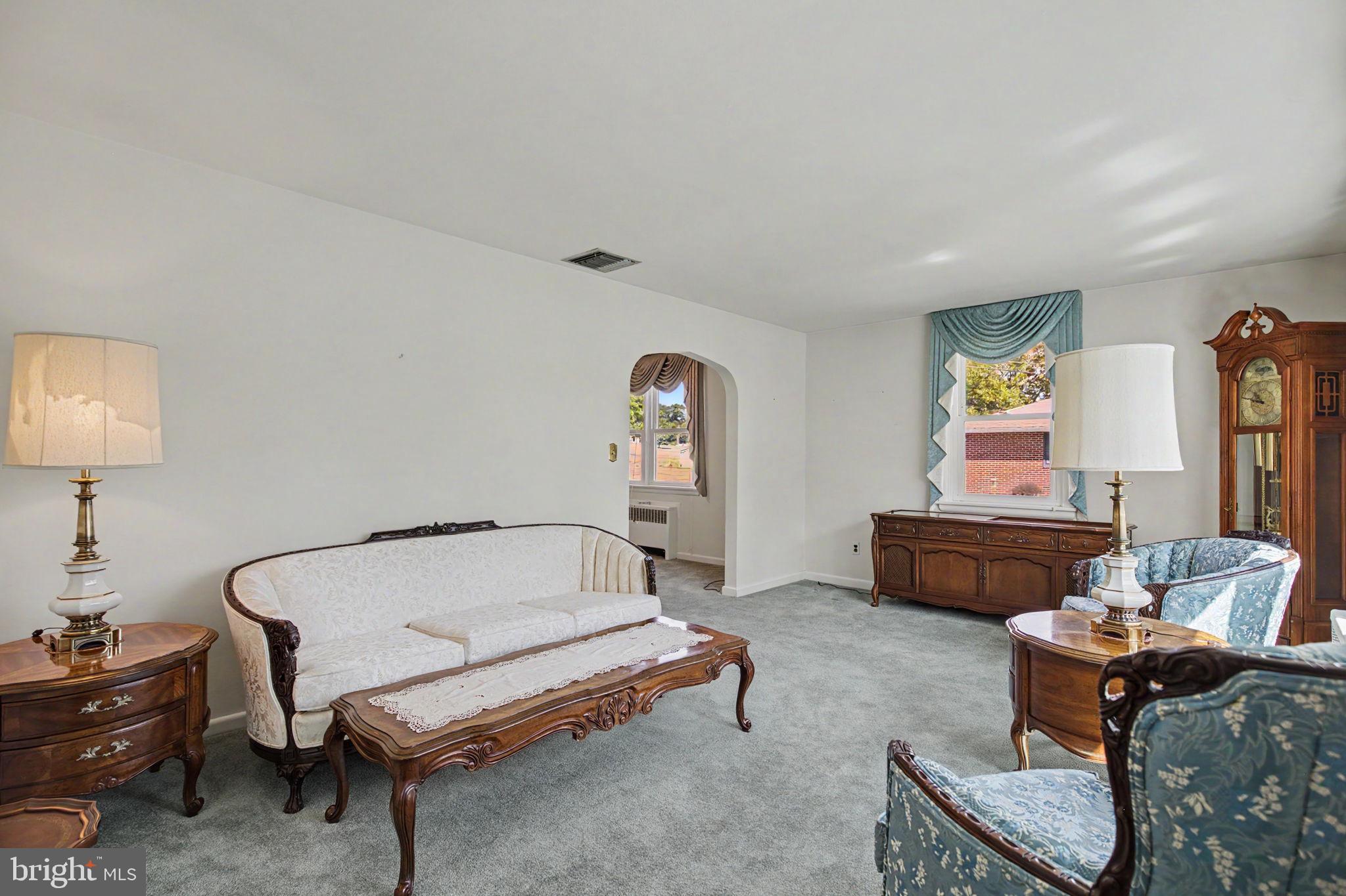 157 Egypt Road Norristown, PA 19403 - Photo 4 of 34 Gallery Image 4