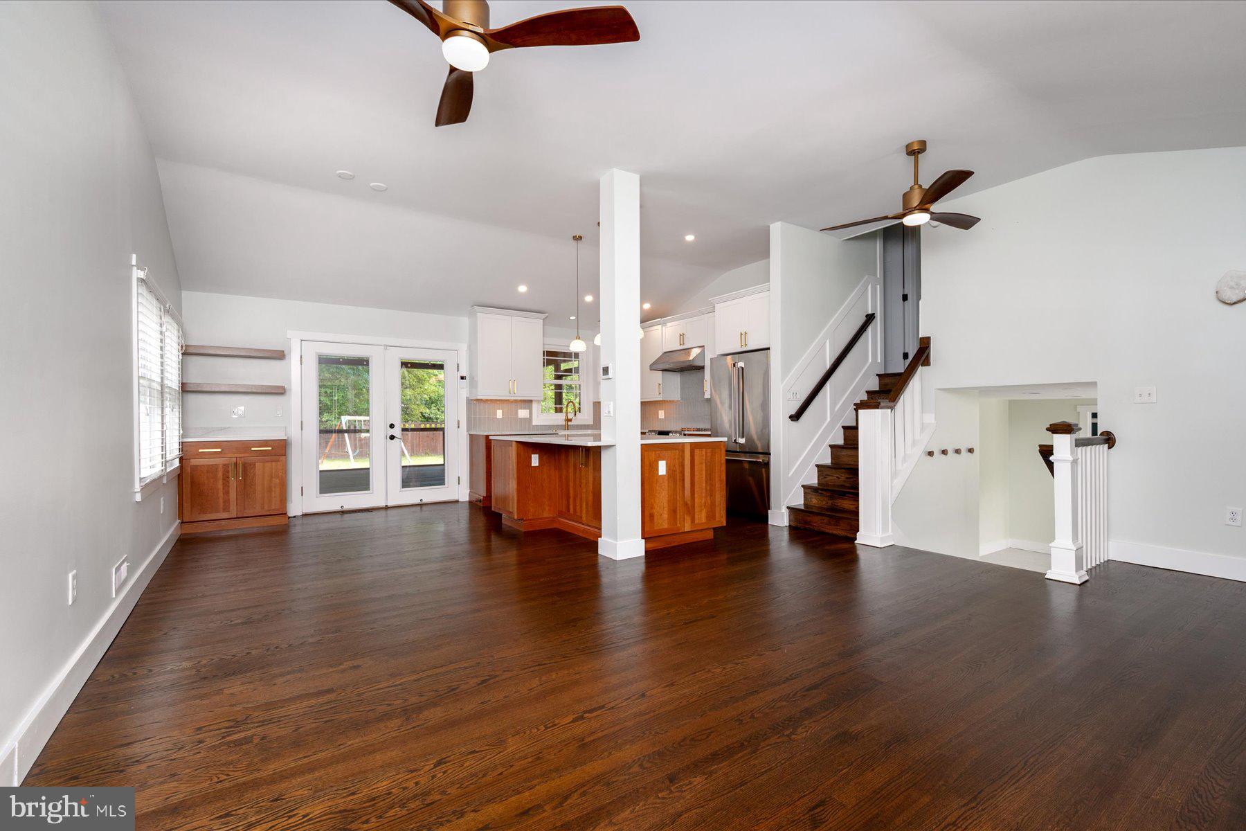 102 Sycamore Road Severna Park, MD 21146 - Photo 4 of 30