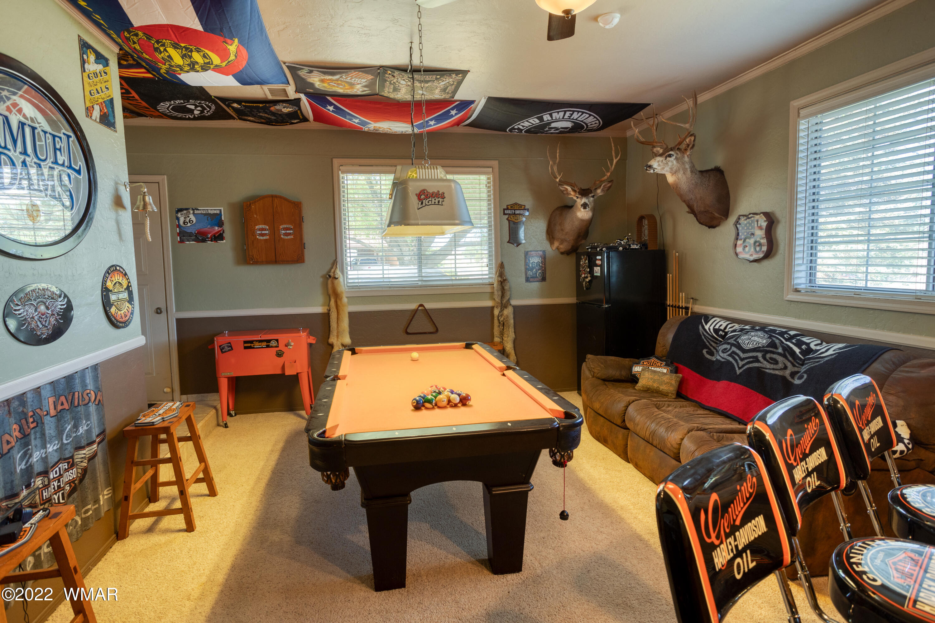 501 West 7th S Street Snowflake, AZ 85937 - Photo 17 of 33 a room with furniture and a table