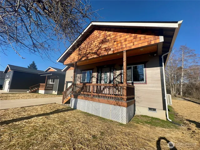 $329,000 | 430 East Curtis Street, Aberdeen, WA 98520