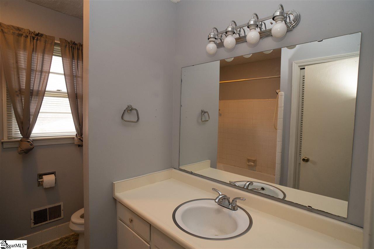 405 Del Norte Road Greenville, SC 29615 - Photo 11 of 18 Gallery Image 11