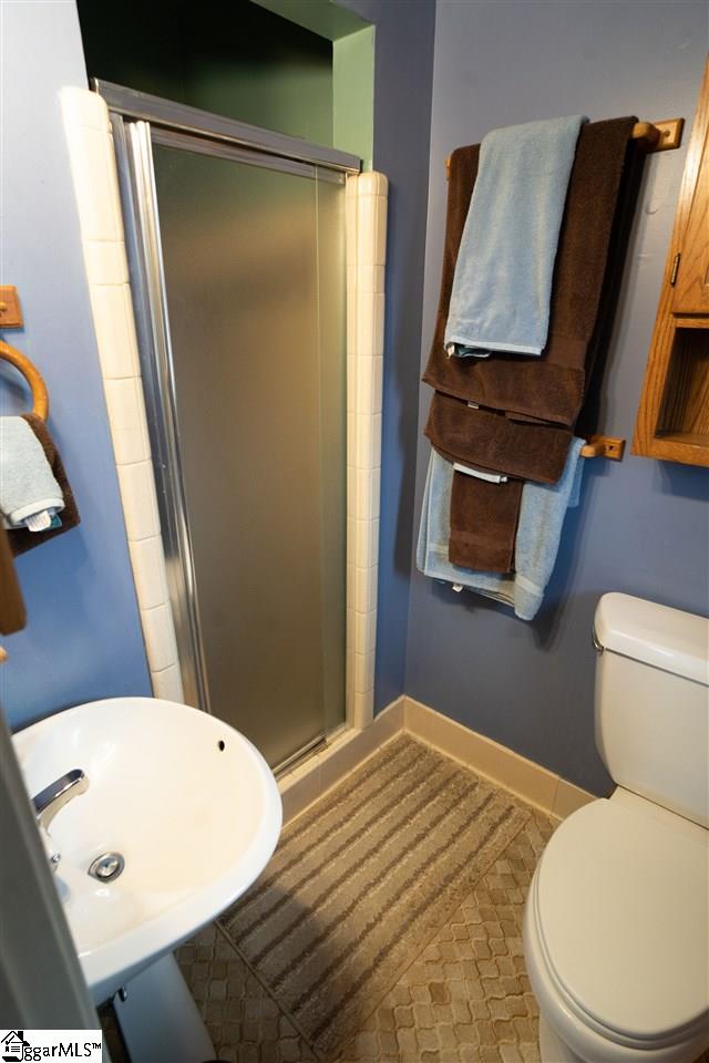 405 Del Norte Road Greenville, SC 29615 - Photo 15 of 18 step in shower
