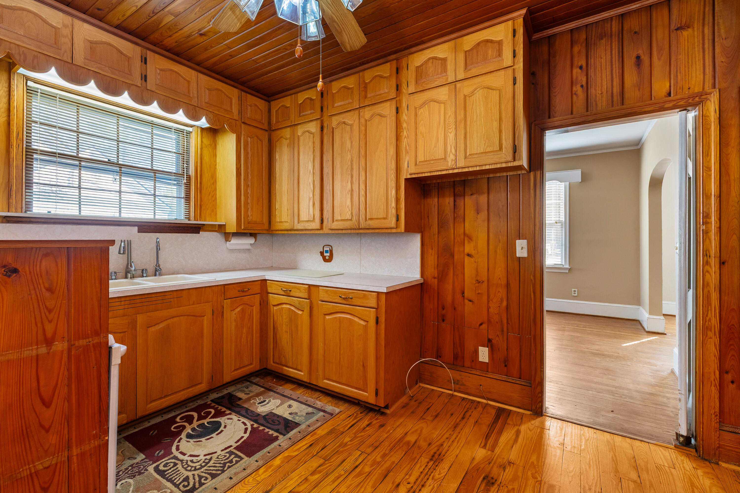 537 West Calhoun Street Sumter, SC 29150 - Photo 32 of 40 Kitchen looking into the dining room