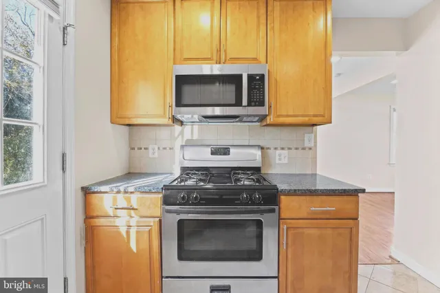 $2,499 | 4605 Akron Street, Temple Hills, MD 20748