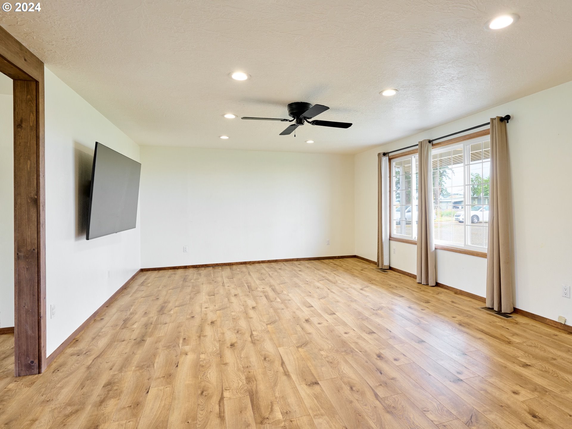 34546 Grand Prairie Road Southeast Albany, OR 97322 - Photo 4 of 39 Gallery Image 4
