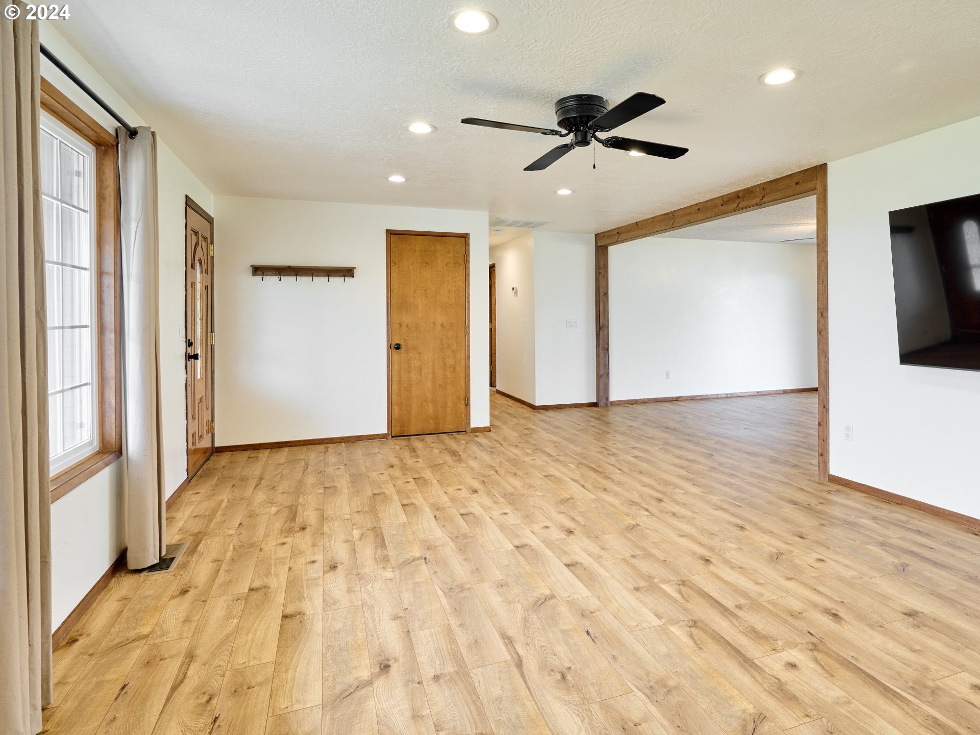 34546 Grand Prairie Road Southeast Albany, OR 97322 - Photo 5 of 39 Gallery Image 5