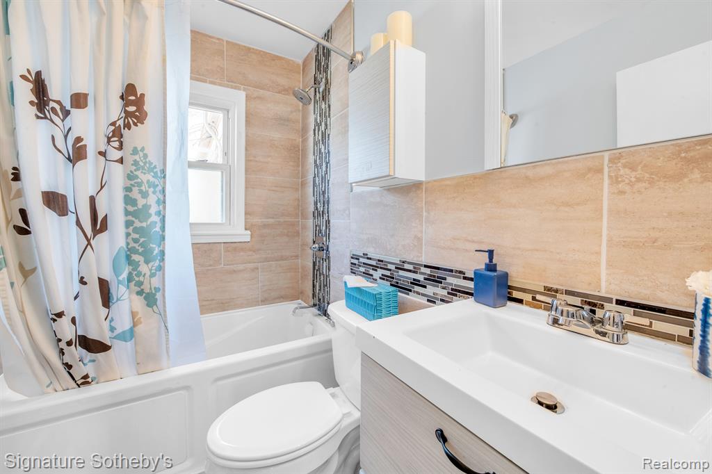 21320 Waltham Road Warren, MI 48089 - Photo 7 of 17