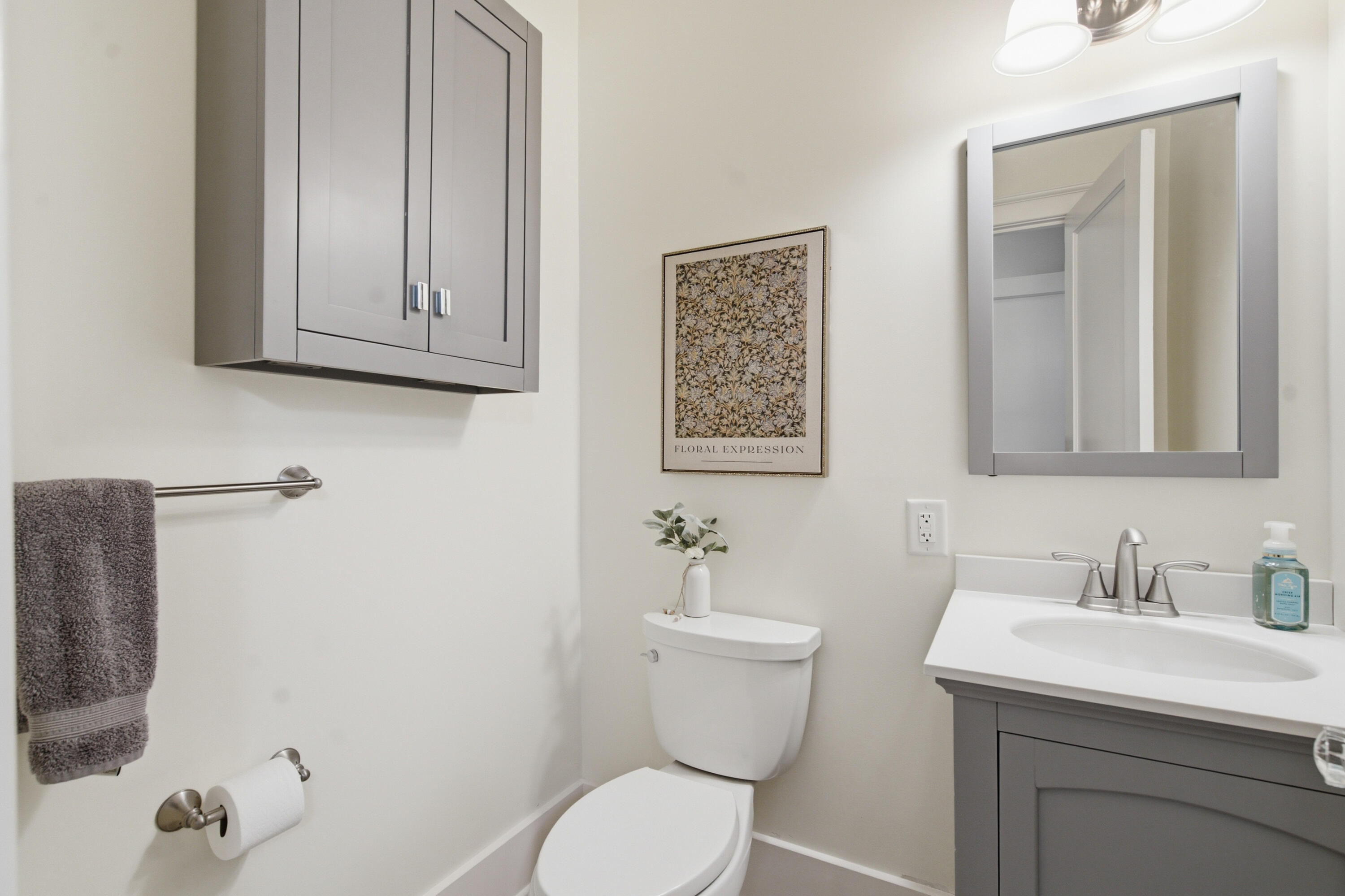 2125 Ridge Road Kalamazoo, MI 49008 - Photo 23 of 46 DSC06329