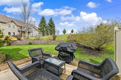 $450,000 | 1570 Iroquois Avenue, Grafton, WI 53024