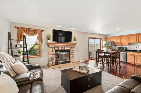 $450,000 | 1570 Iroquois Avenue, Grafton, WI 53024