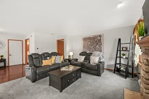 $450,000 | 1570 Iroquois Avenue, Grafton, WI 53024