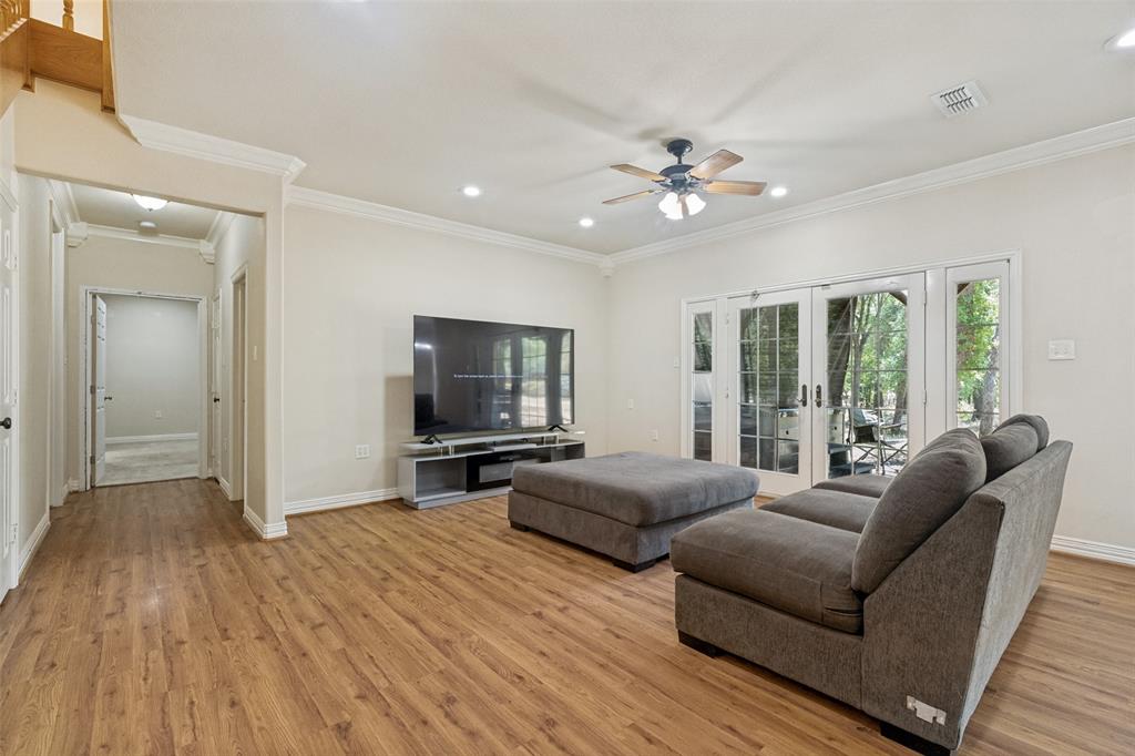 2865 West J E Woody Road Springtown, TX 76082 - Photo 6 of 25 Gallery Image 6