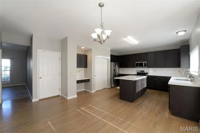 $3,100 | 4164 Stonecroft Drive, St. Charles, MO 63304