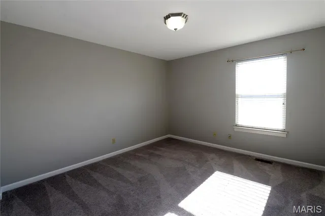 $3,100 | 4164 Stonecroft Drive, St. Charles, MO 63304