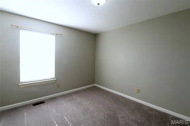 $3,100 | 4164 Stonecroft Drive, St. Charles, MO 63304