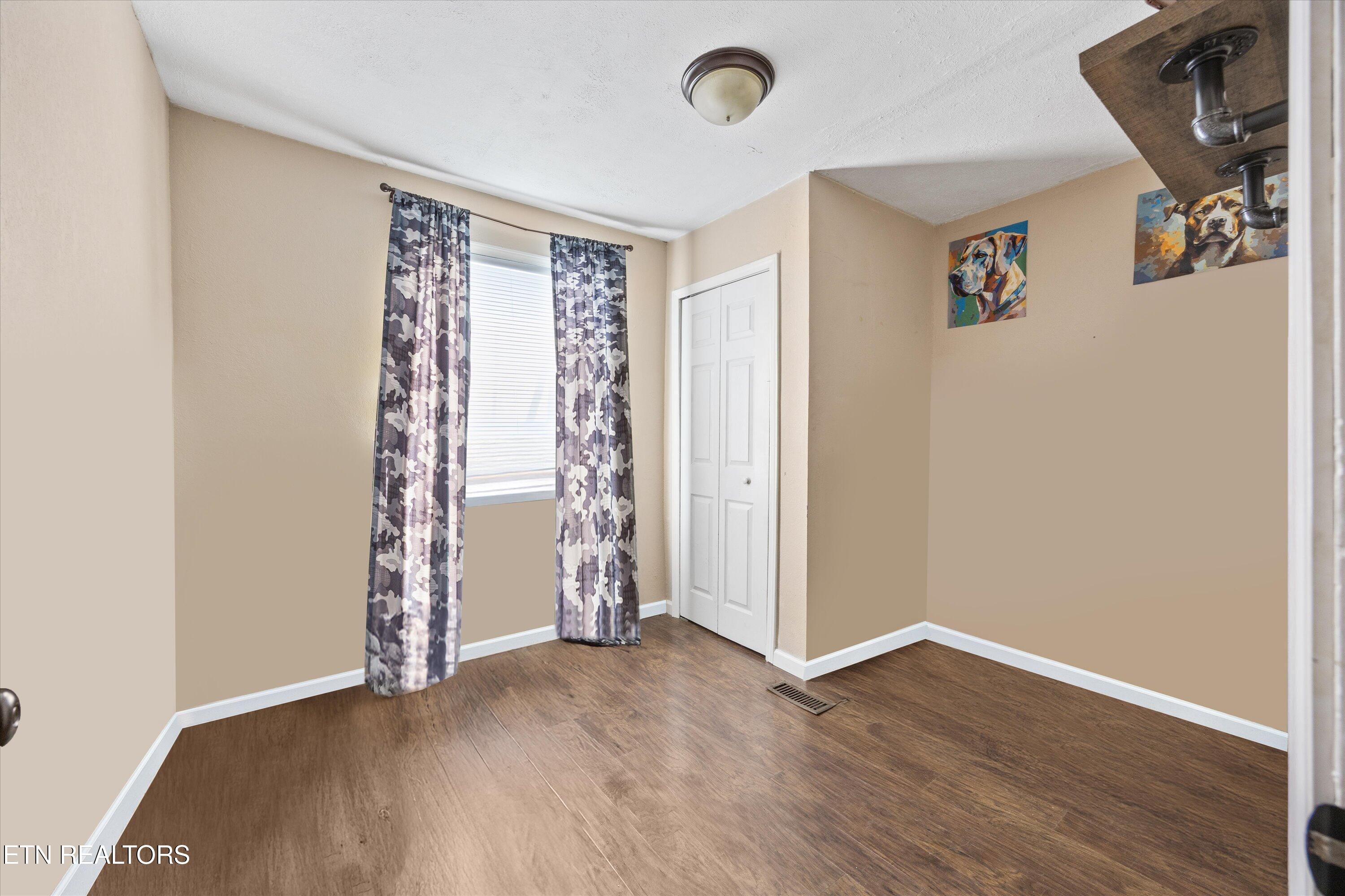 640 Camp Ridge Road La Follette, TN 37766 - Photo 16 of 40 41-640 Camp Ridge Rd -12