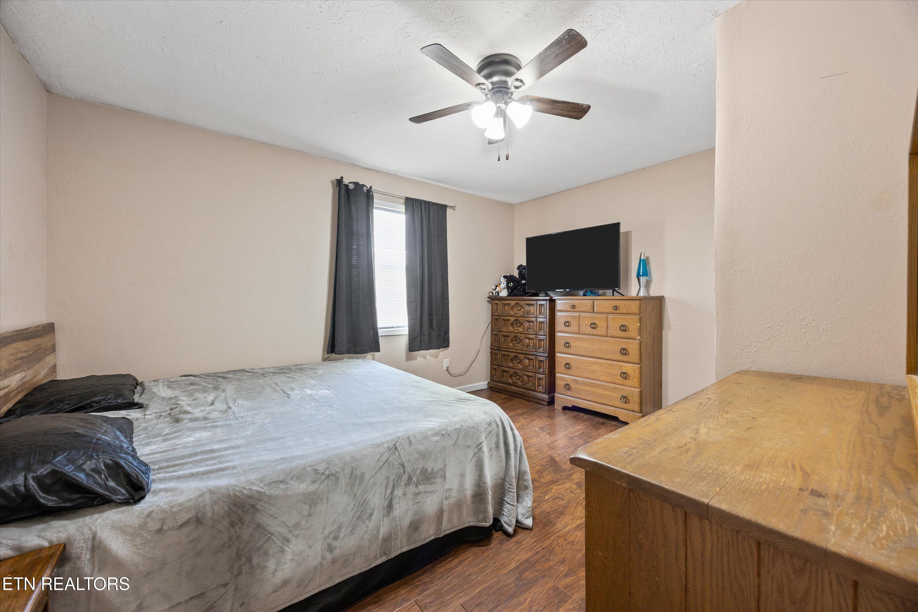 640 Camp Ridge Road La Follette, TN 37766 - Photo 17 of 40 17-640 Camp Ridge Rd -13