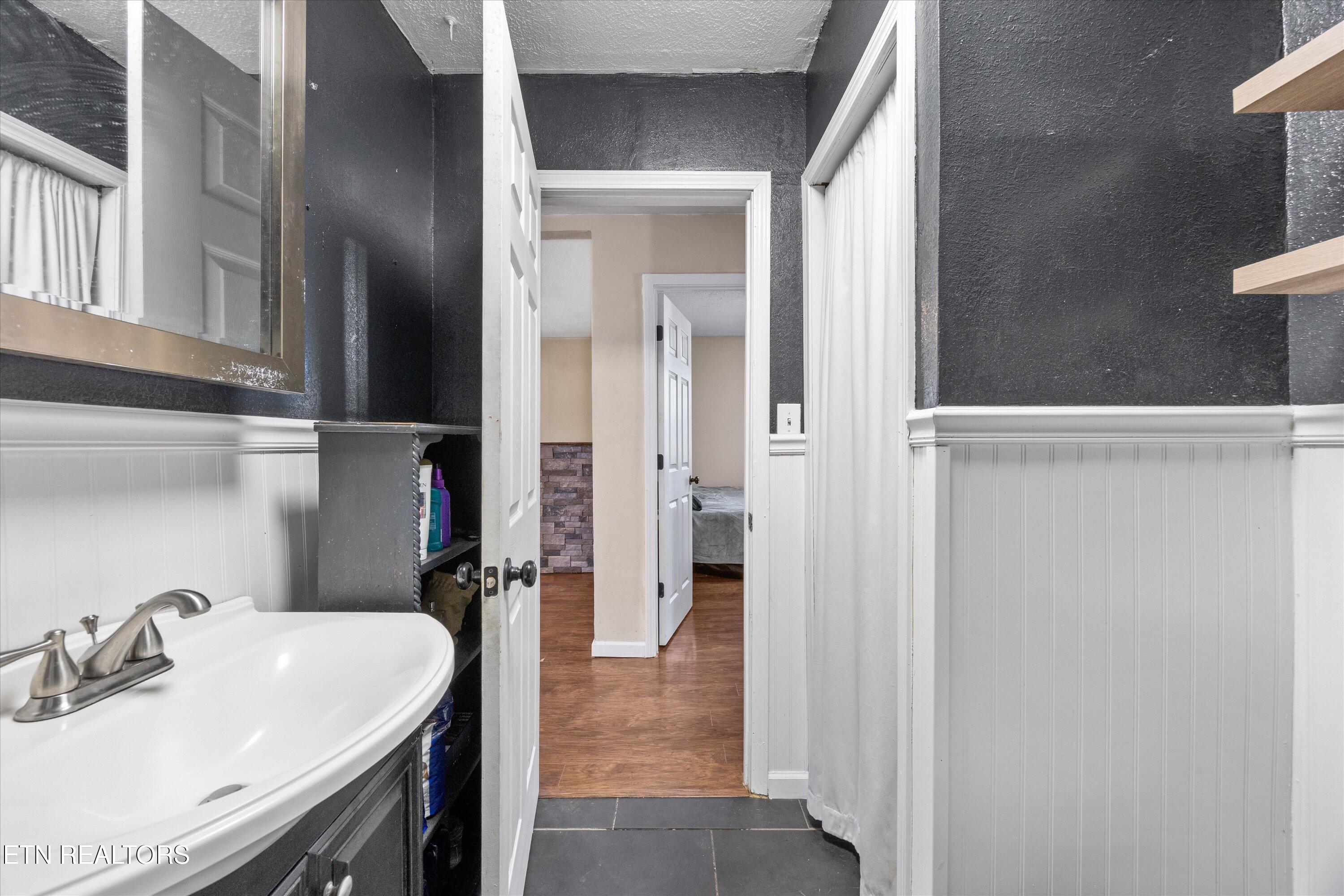 640 Camp Ridge Road La Follette, TN 37766 - Photo 21 of 40 21-640 Camp Ridge Rd -17