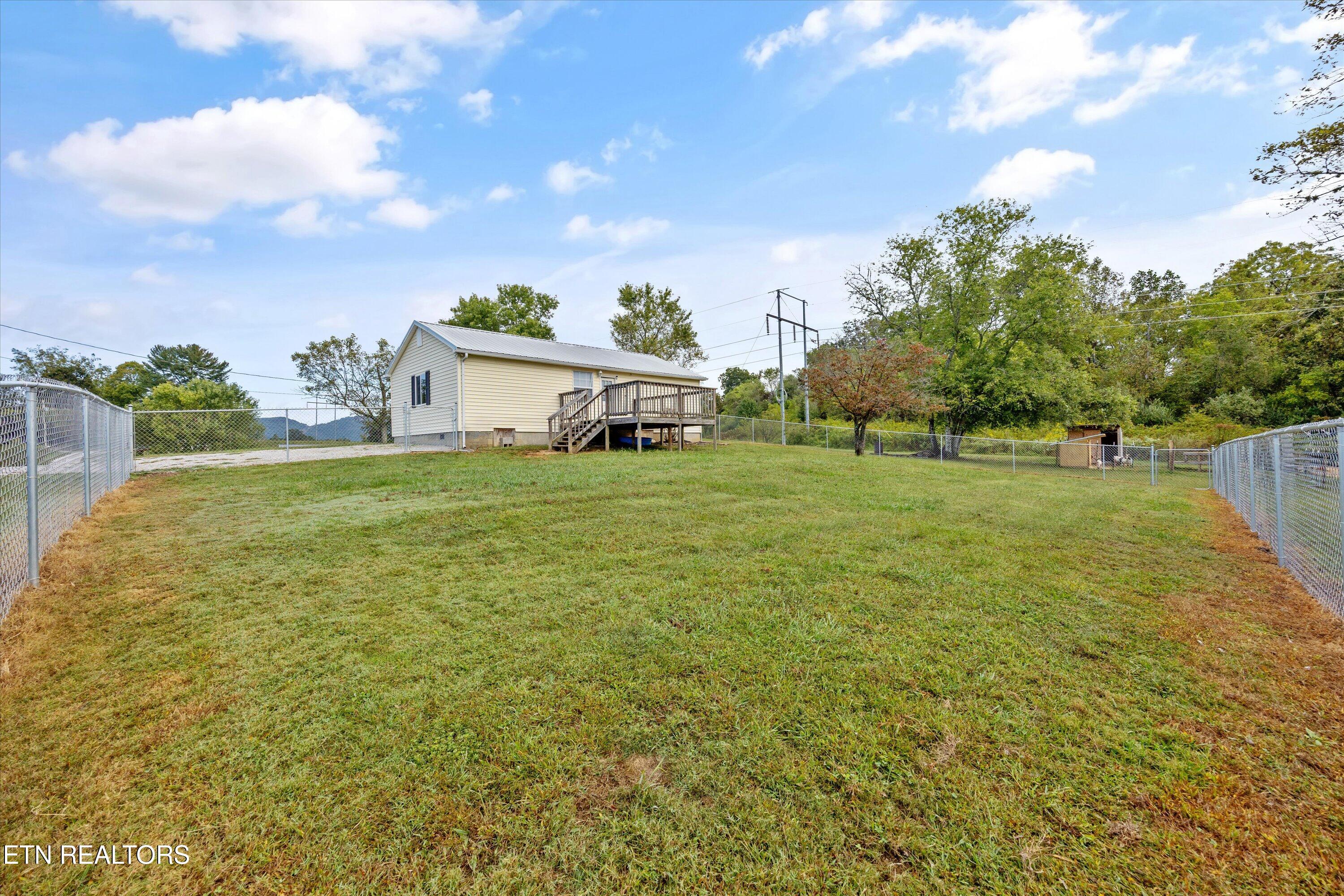 640 Camp Ridge Road La Follette, TN 37766 - Photo 24 of 40 24-640 Camp Ridge Rd -05