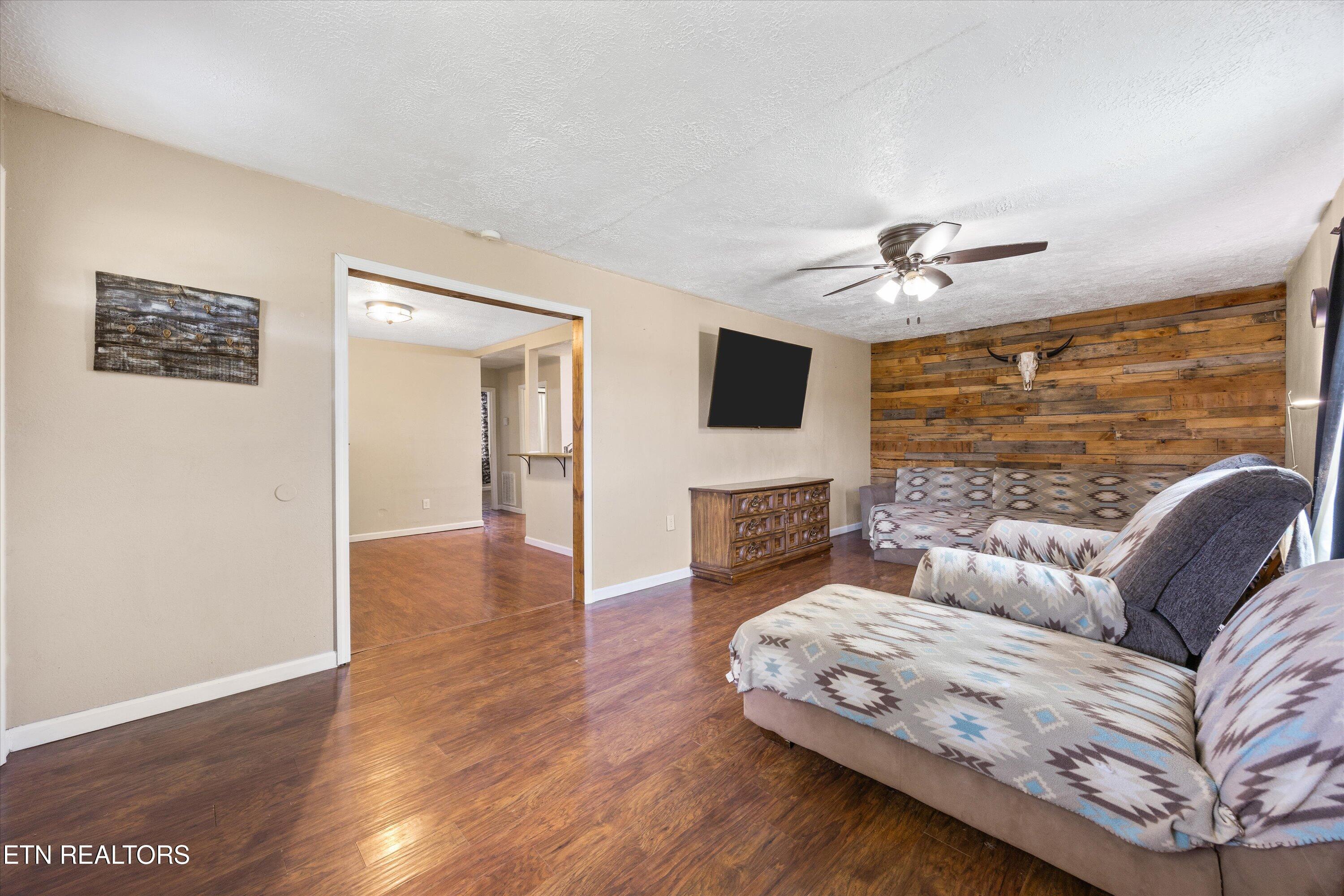 640 Camp Ridge Road La Follette, TN 37766 - Photo 6 of 40 06-640 Camp Ridge Rd -27