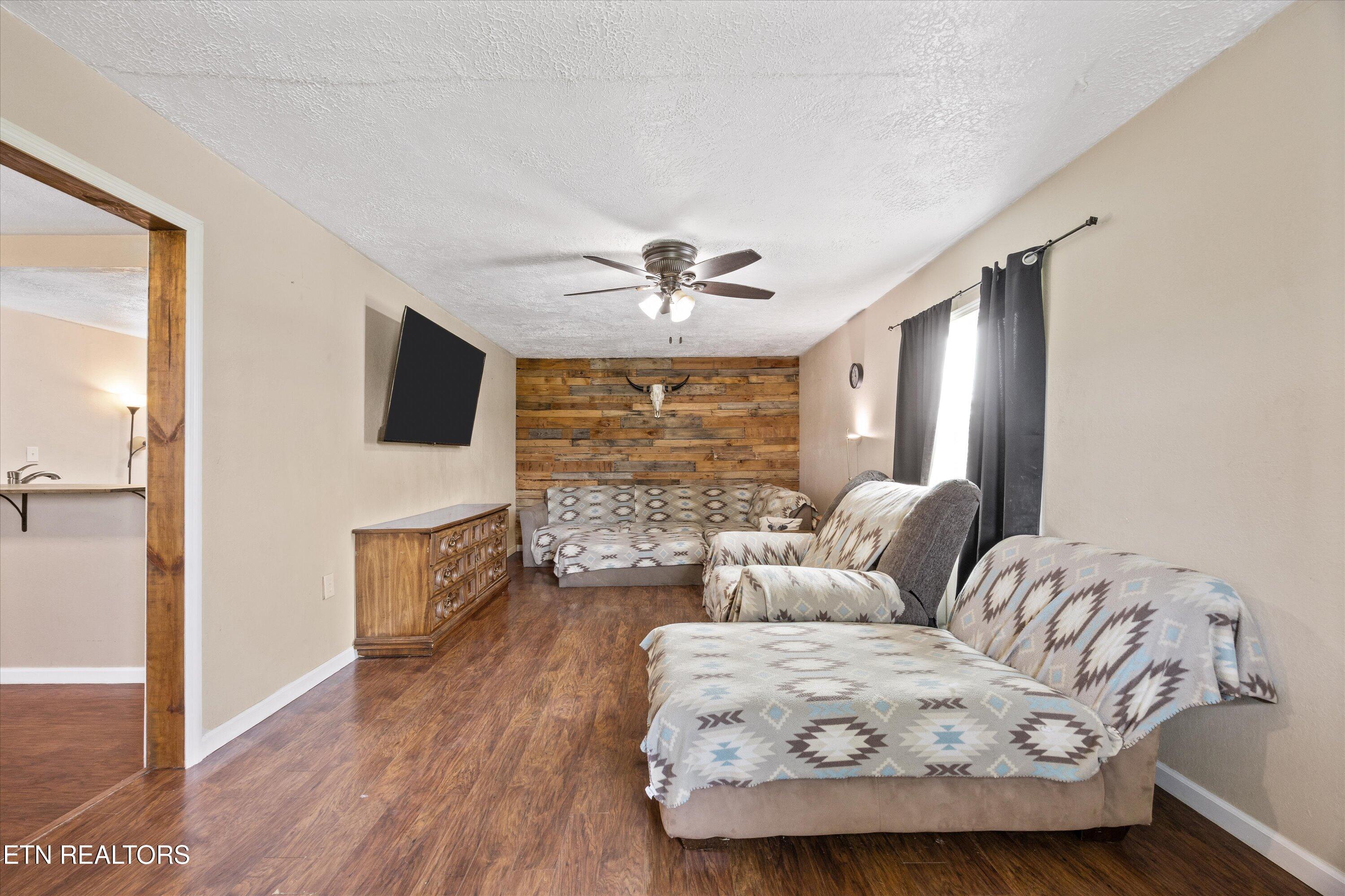 640 Camp Ridge Road La Follette, TN 37766 - Photo 7 of 40 07-640 Camp Ridge Rd -26