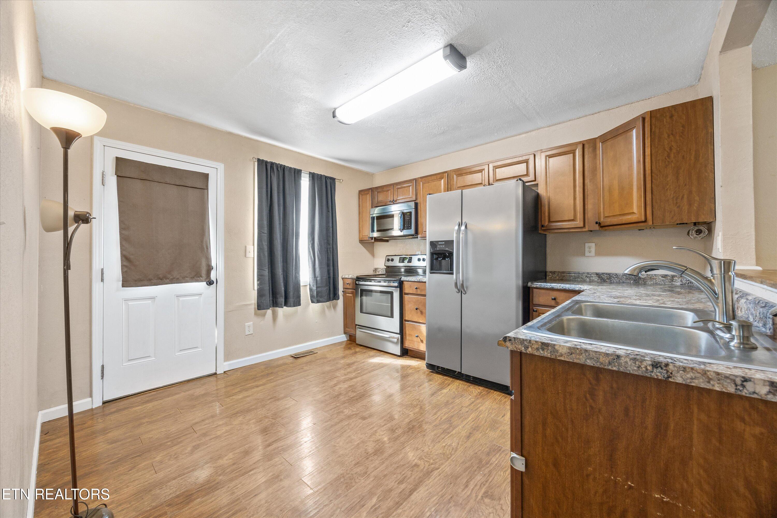 640 Camp Ridge Road La Follette, TN 37766 - Photo 9 of 40 09-640 Camp Ridge Rd -18