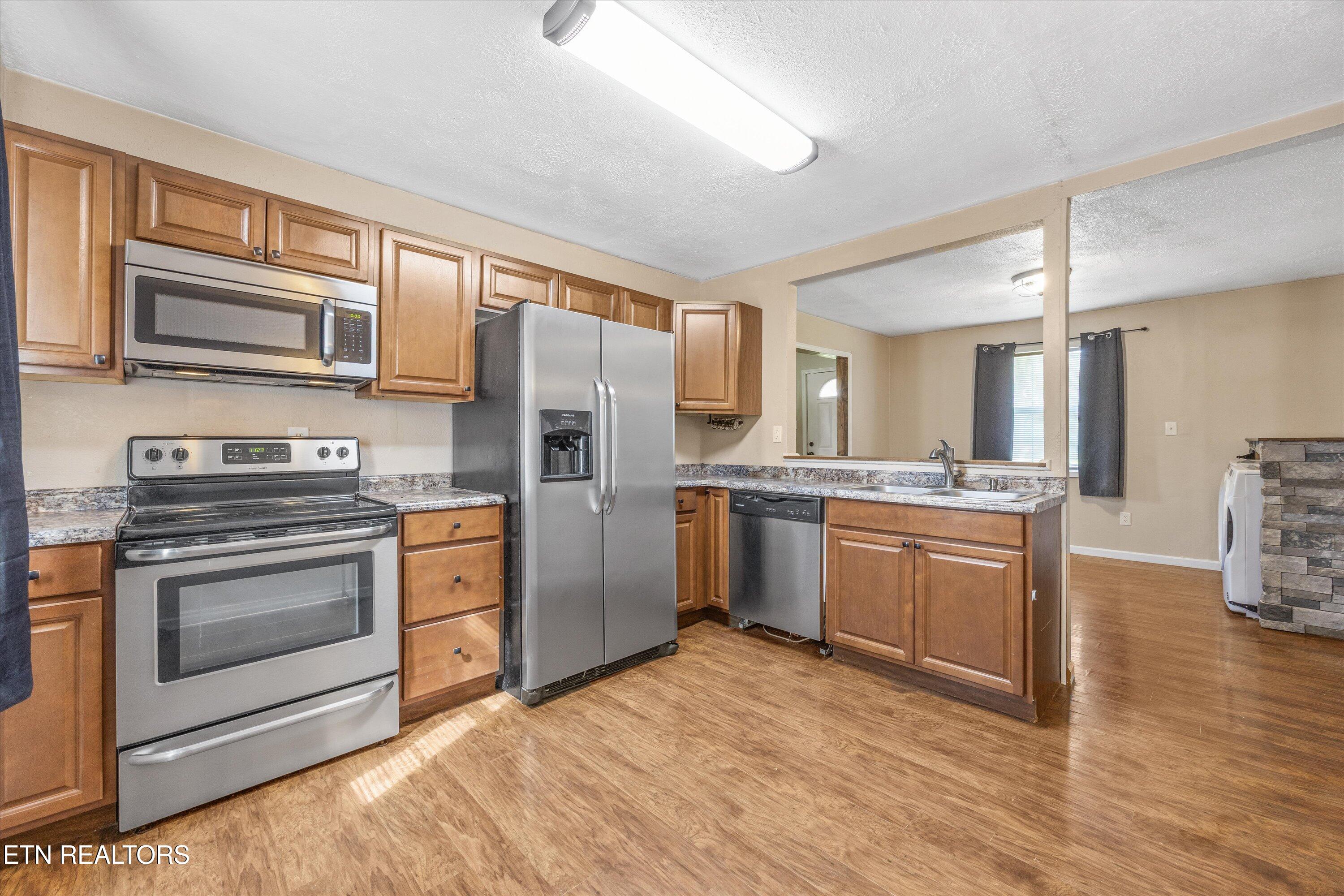 640 Camp Ridge Road La Follette, TN 37766 - Photo 10 of 40 10-640 Camp Ridge Rd -19