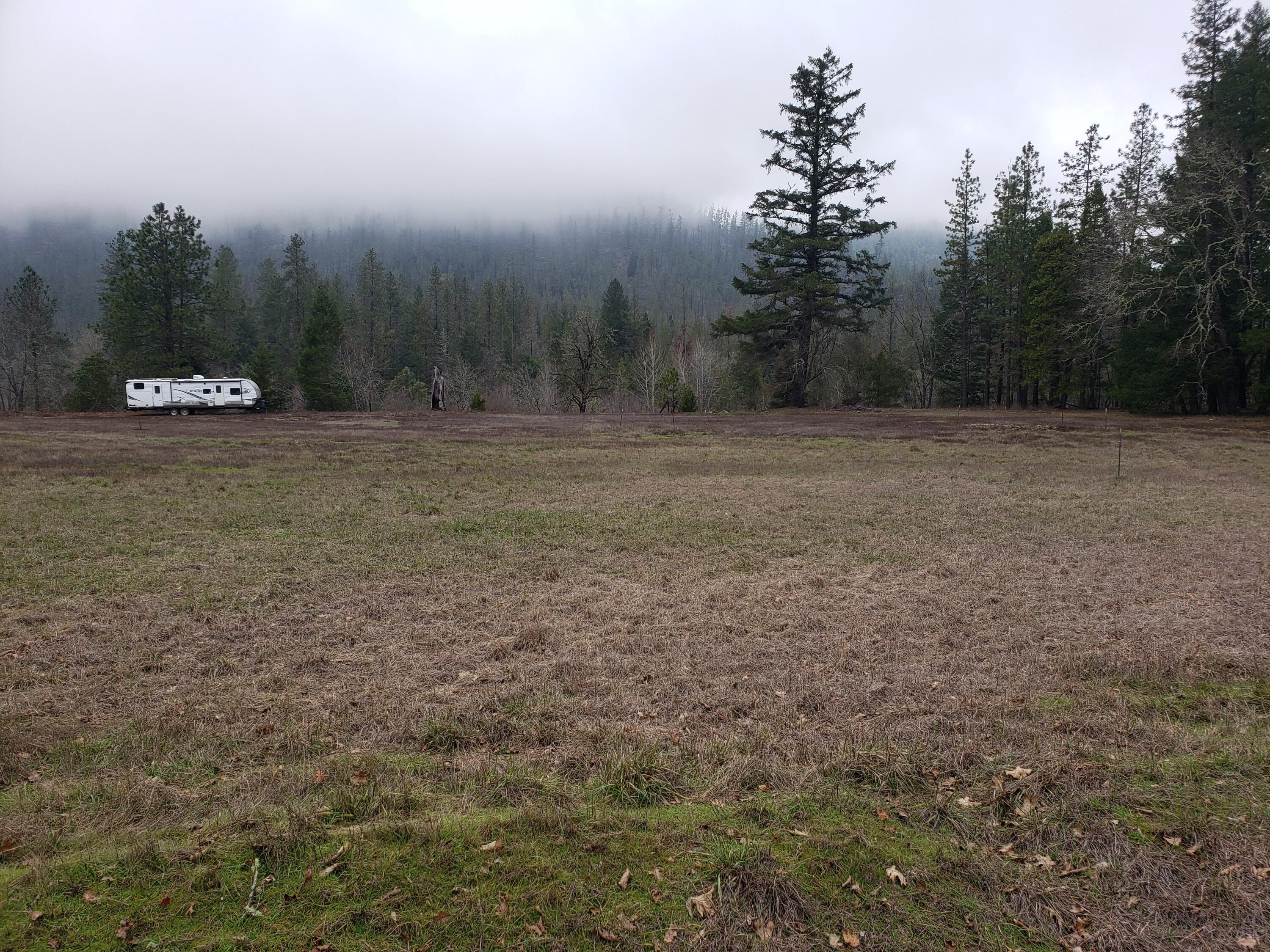 2830 Fish Hatchery Road Grants Pass, OR 97527 - Photo 5 of 11 20210205_122619